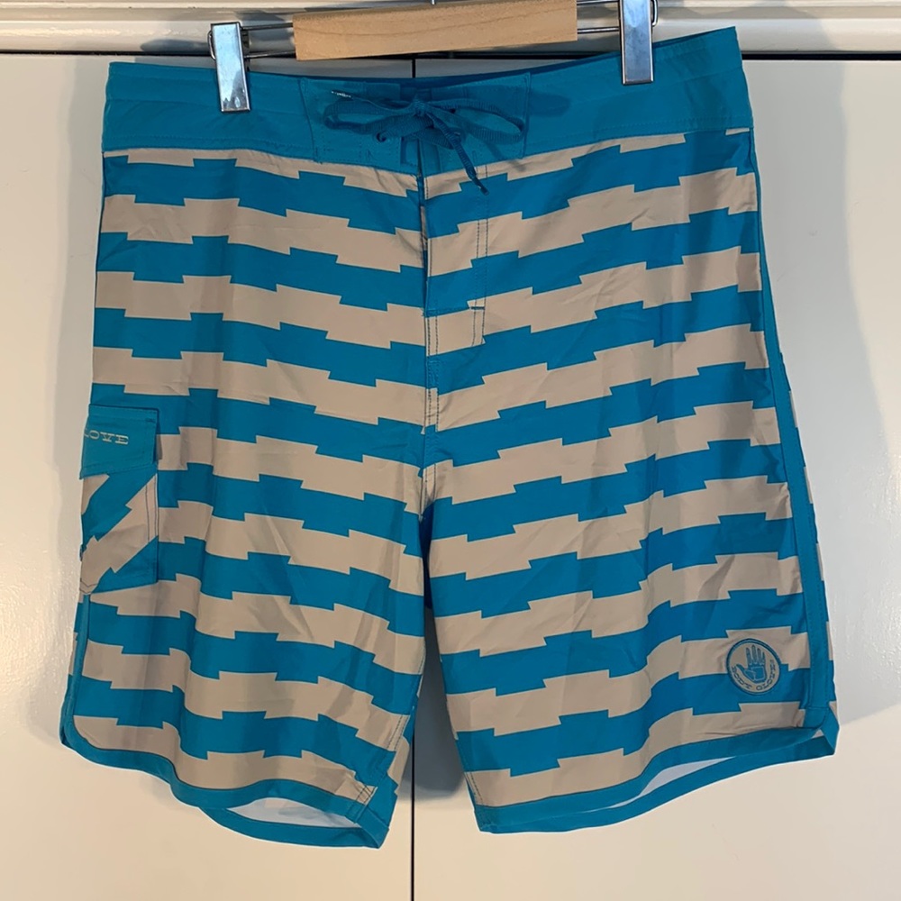 NWOT Body Glove (34”)
